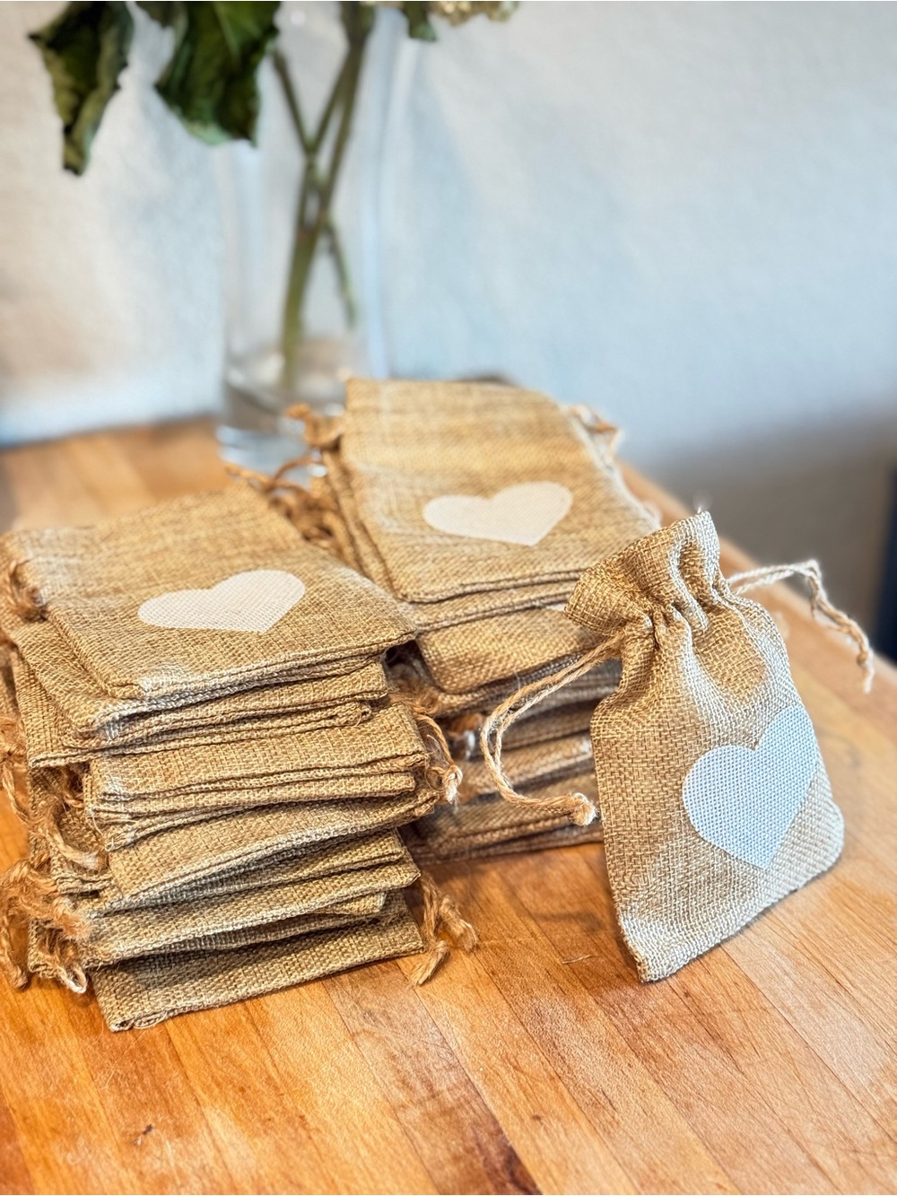 🤍Rustic Burlap Drawstring Favor Bags with White Heart - Set of 40